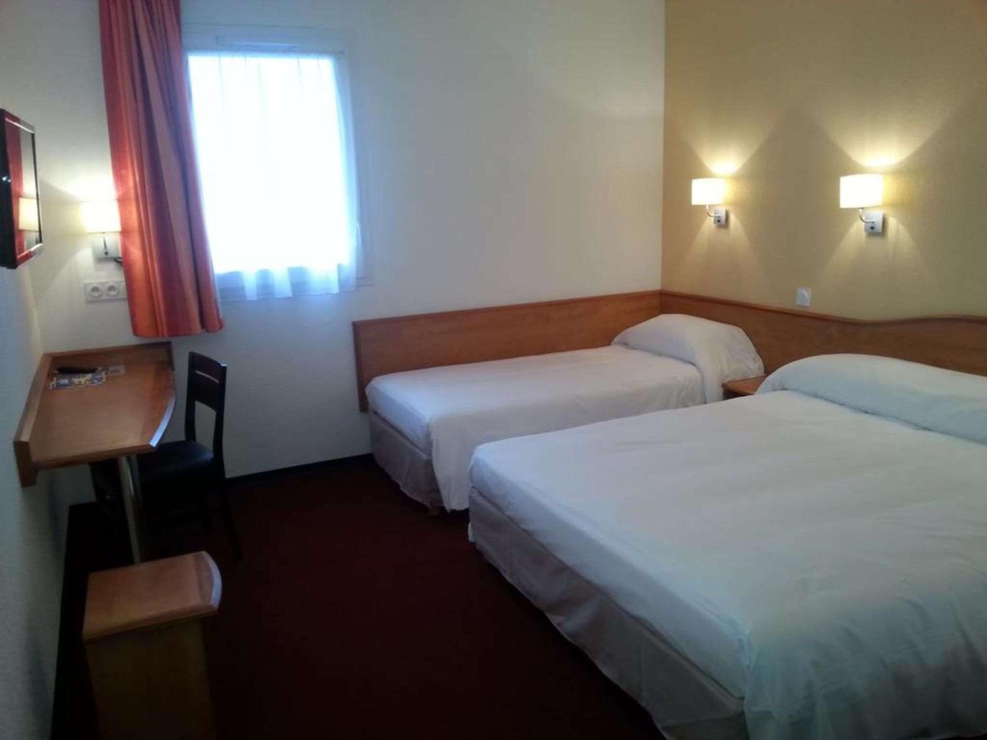 Brit Hotel Confort Villeneuve Sur Lot Bias  Exterior foto